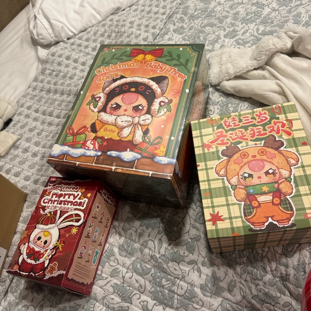 Christmas Baby Vinyl Figure Set